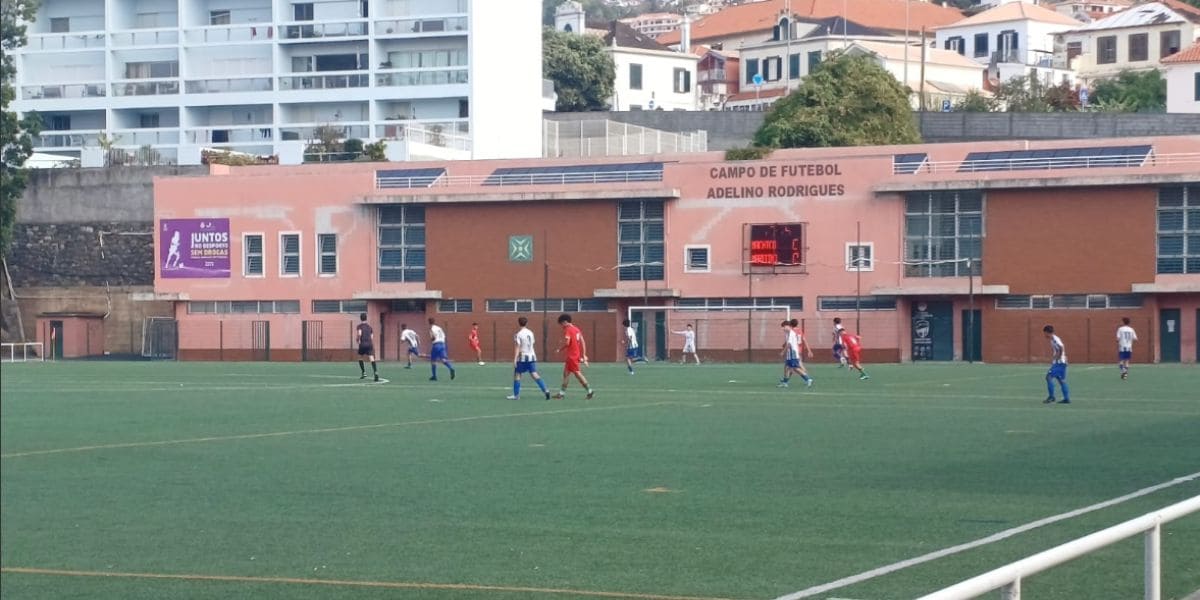 Juventude Ac alcança importante vitória sobre o Cd Ribeira Brava por 4-3 (Infantis)