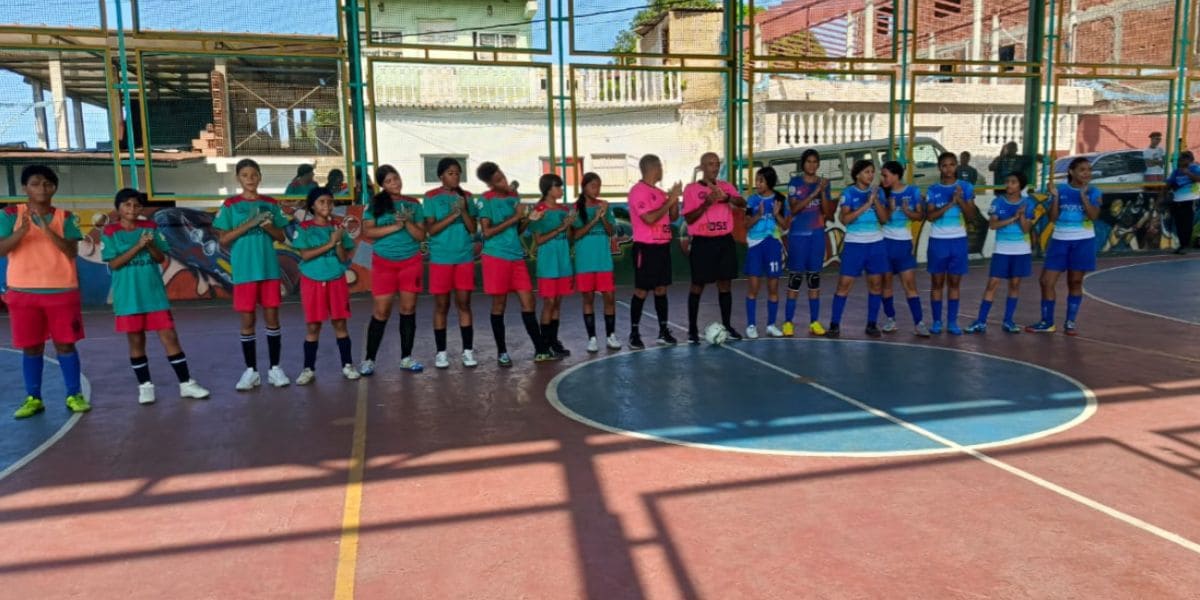 Mágicos FC gana a EDIC Guaicamacuto F.C. con buen fútbol por 2-4 (Futsal Sub 15 Fem)