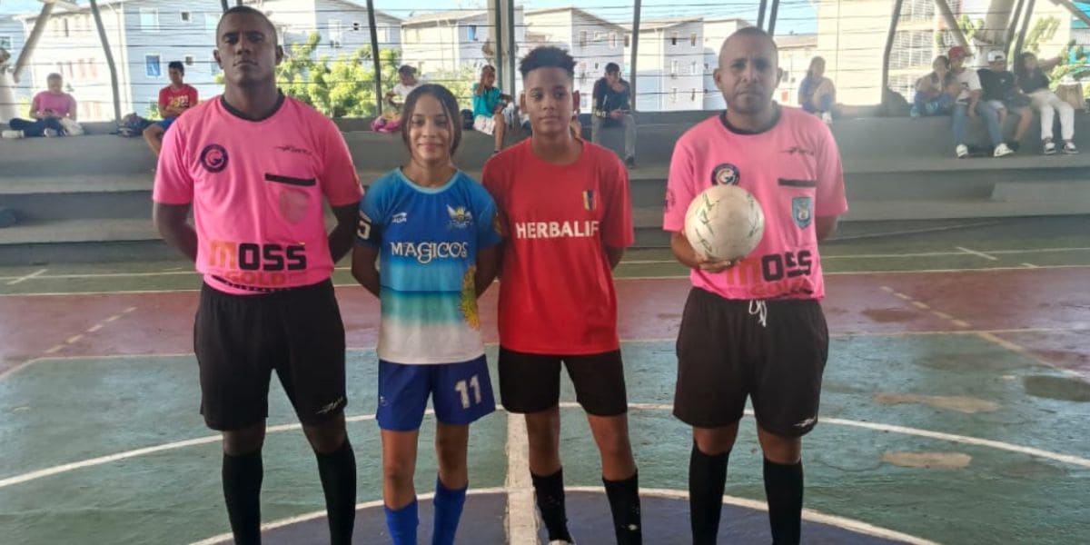 Victoria de Mágicos FC sobre EDIC Guaicamacuto F.C. por 2-6 (Futsal Femenino Sub 15)