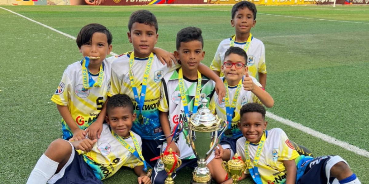 Unión Canaria campeón de la categoría Sub-10 - Oro al vencer a C.F La Guaira Sport por 1-0 