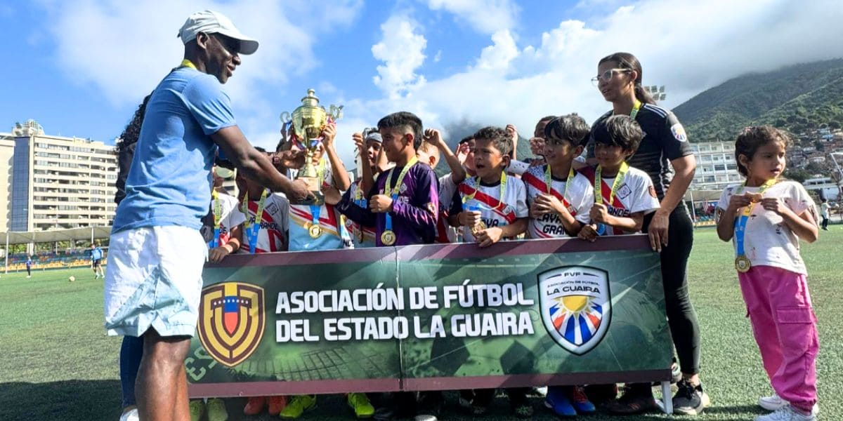 Playa Grande F.C logra el campeonato al vencer a Macuto F.C por 1-3 (Sub 10 - Plata)