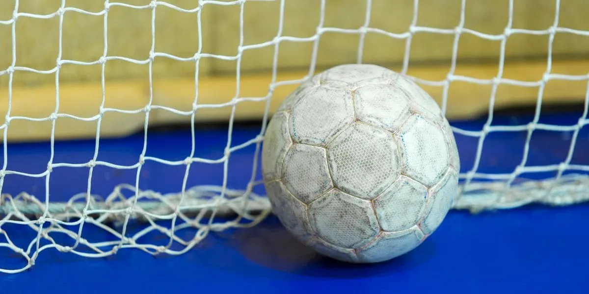 FC Deportivo Ariel vence a Neft Beach Soccer en un emocionante juego 4-3 (Futsal Sub 20)